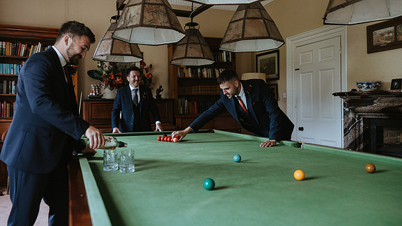 A stylish autumn wedding at Mount Ephraim near Canterbury in kent