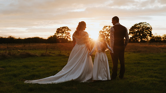 An intimate and relaxed Autumn wedding at Frasers near Egerton in Kent