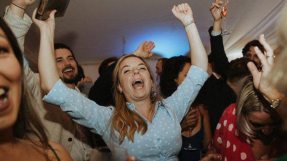 A stylish summer wedding at Hurstpierpoint College Chapel with a relaxed reception at Clayton Wickham View