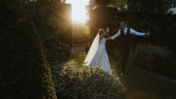 A stylish summer wedding at the luxurious Chapel House Estate near Ramsgate in Kent