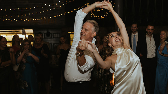 A stylish London wedding at Hackney Town Hall and Depot7