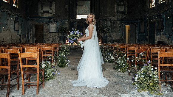 A stylish London wedding at The Asylum and AMP studios