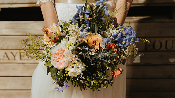 A stunning spring wedding at Brenley Farm near Faversham in Kent