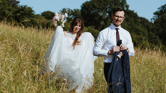 Relaxed summer wedding near Bigginhill in Kent