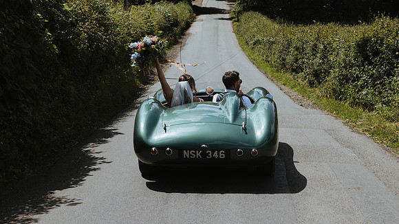 A stylish and relaxed summer wedding at St Mary’s church Chiddingstone and Hoath House, Chiddingstone Hoath