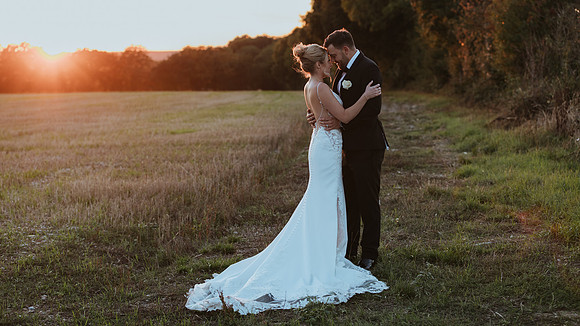 A stylish autumn wedding at St Paul’s church, Bentley Common and Alec’s restaurant, Navestock side, Brentwood, Essex
