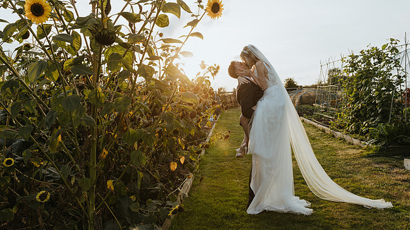 A beautiful autumn wedding at The Ferry House Inn on the Isle of Sheppey in Kent