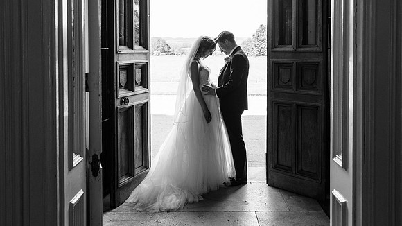 A beautiful summer wedding at Chiddingstone Castle near Edenbridge in Kent