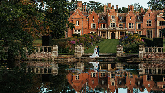 A beautiful Autumn wedding at Longstowe Hall in Cambridgeshire