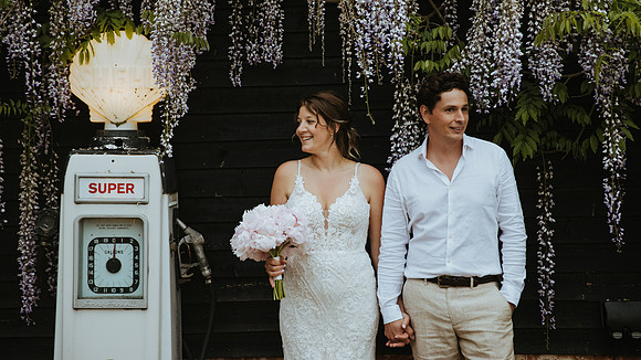 A stunning summer wedding at High Billingshurst Farm in Dusfold, Surrey