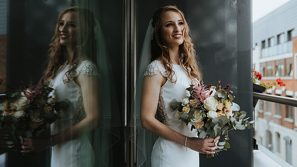 A stylish autumn wedding at the Lady Chapel, Westminster Abbey, London