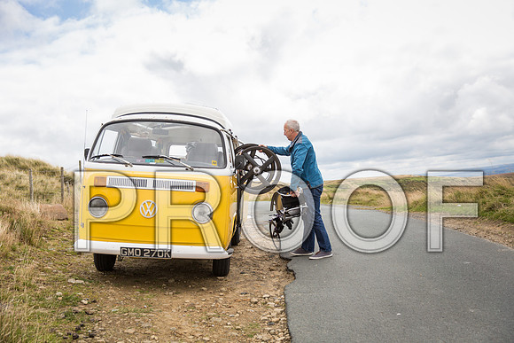A mini tour around Yorkshire in a vintage VW camper van with Hannah Cockroft, and her family