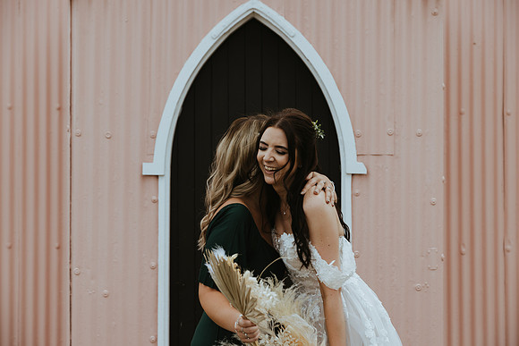 A relaxed and fun Wedding Party at Kent Life near Maidstone