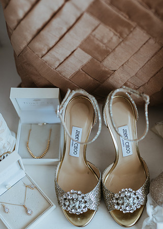 A stylish autumn wedding at St Paul’s church, Bentley Common and Alec’s restaurant, Navestock side, Brentwood, Essex