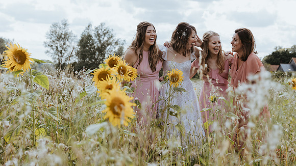A stunning boho wedding at the Hare’s Field, Wethersfield, Essex