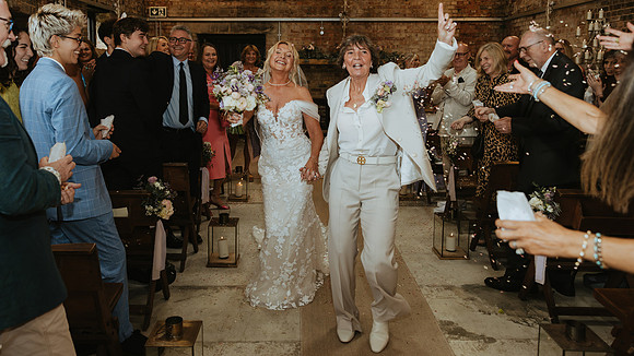 Mandy and Jane’s utterly fabulous wedding day at Botley Hill Barn, Warlingham, Surrey
