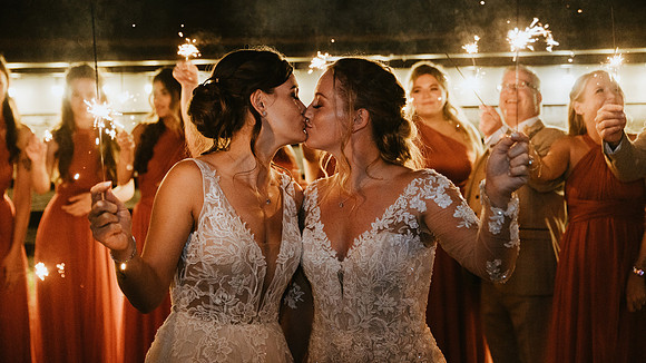Autumn wedding at the Plough in Leigh near Tonbridge in Kent