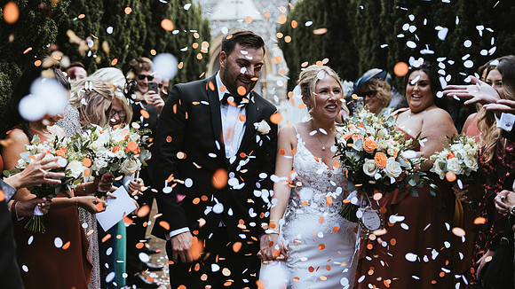 A stylish autumn wedding at St Paul’s church, Bentley Common and Alec’s restaurant, Navestock side, Brentwood, Essex