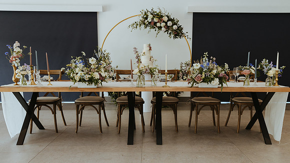 A stylish summer wedding at the luxurious Chapel House Estate near Ramsgate in Kent