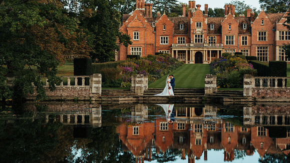 A beautiful Autumn wedding at Longstowe Hall in Cambridgeshire