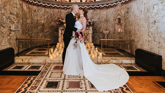 A stylish London wedding at Fitzrovia Chapel and B&H Buildings in Clerkenwell
