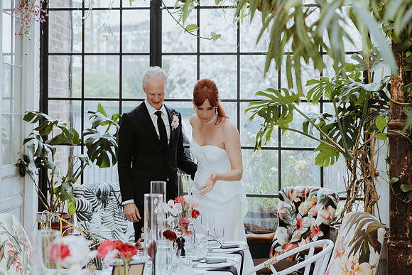 A stylish London wedding at Fitzrovia Chapel and B&H Buildings in Clerkenwell