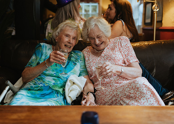 A fun and relaxed wedding at the boutique Glasshouse and Buttery in Wrotham, Kent