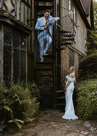 A stylish and relaxed wedding country house wedding at Hoath House near Edenbridge in Kent