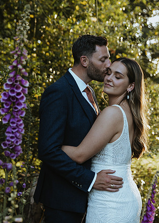 A stylish and relaxed summer wedding at St Mary’s church Chiddingstone and Hoath House, Chiddingstone Hoath