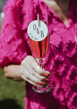 A stylish and relaxed wedding country house wedding at Hoath House near Edenbrideg in Kent