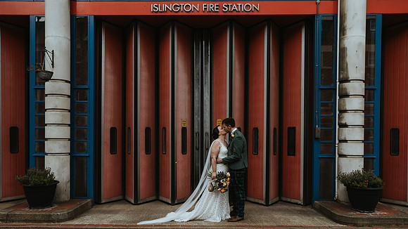 A beautiful micro wedding at the iconic Islington Town Hall in London