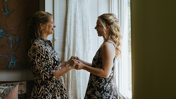 A stylish London wedding at Hackney Town Hall and Depot7